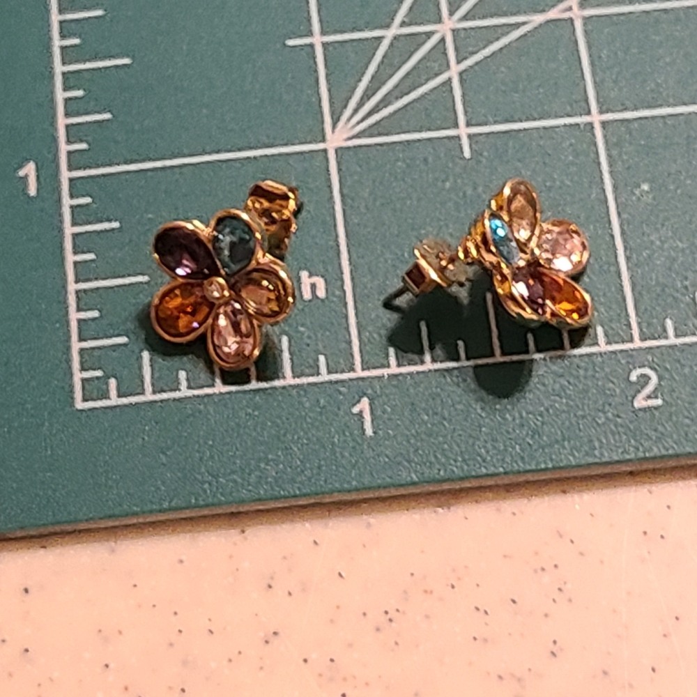 Ladies Earrings For Sale - Picture 6 of 7